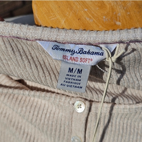 NWT Tommy Bahama island soft beige top - Picture 2 of 8